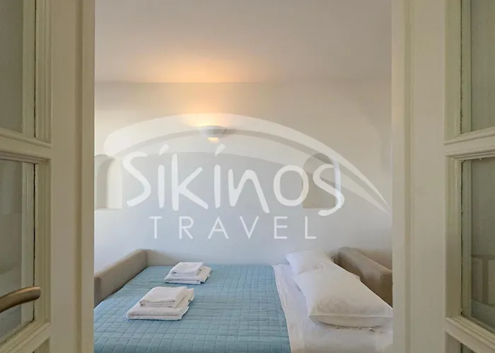 בית נופש Beachfront Cycladic House *