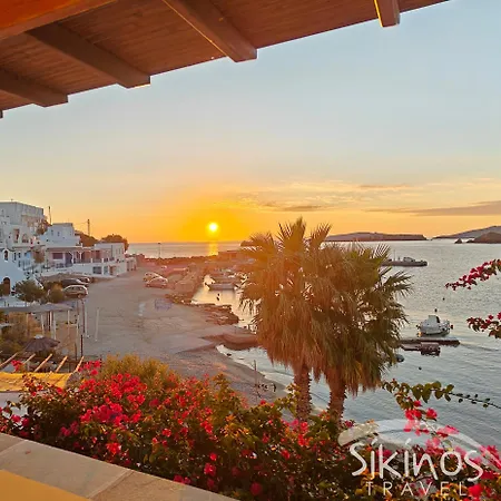 Beachfront Cycladic House Hébergement de vacances *