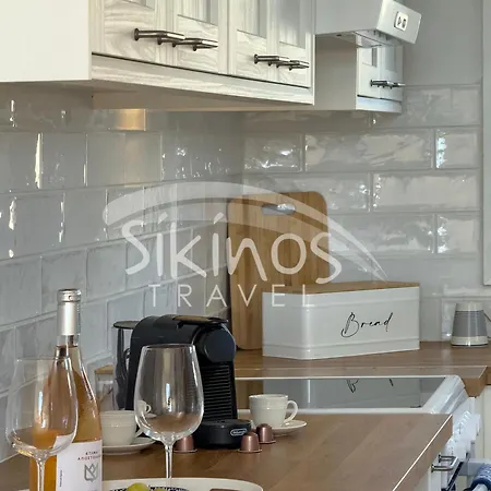 Beachfront Cycladic House * كارافوستاسيس