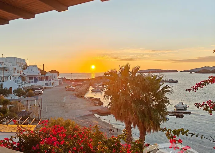 Beachfront Cycladic House 度假居 *