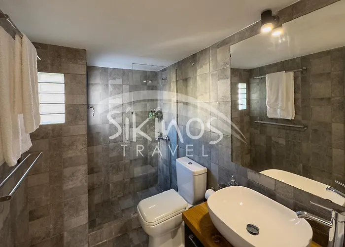 Beachfront Cycladic House Semesterbostad